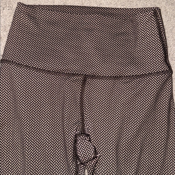 FLEO small chevron leggings brown tan women’s workout athletic gym running - Picture 2 of 8